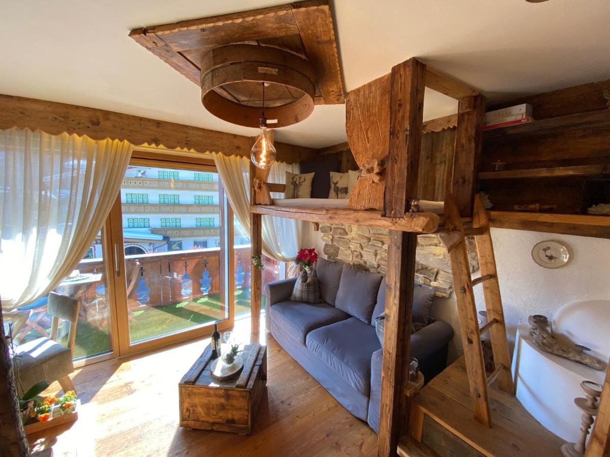 Calore Di Una Casa Di Montagna Campitello di Fassa Extérieur photo