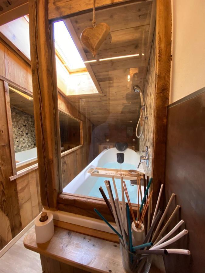Calore Di Una Casa Di Montagna Campitello di Fassa Extérieur photo